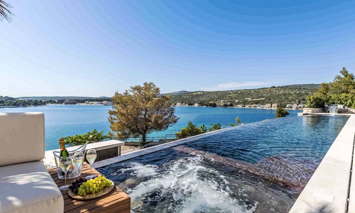 Podglavica House | Vista I by Interhome