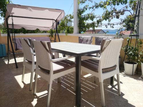Diklo Apartment | Warm Terrace Apartments