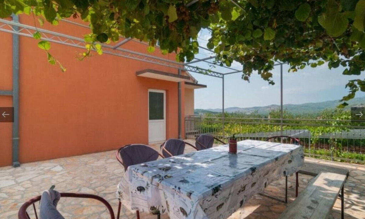 Municipality of Klis Villa | Welcoming 3-bedroom villa Marko in Brštanovo