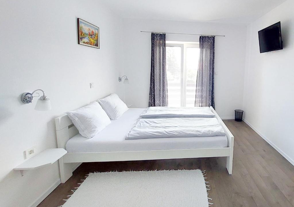 Grabovac House | White House M&M
