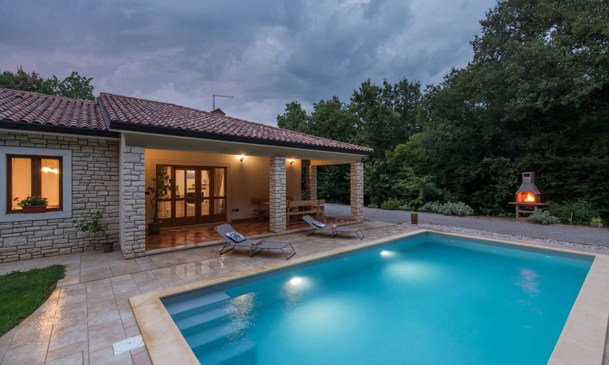 Babici House | Wonderful country house with private pool, BBQ, WiFi in a quiet location without neighbours