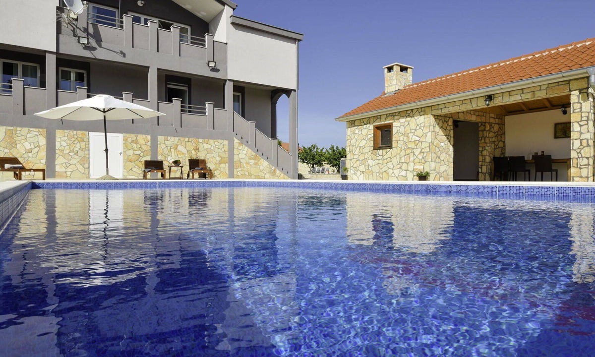 Suhovare House | Wonderful private villa with A/C, private pool, WIFI, TV, terrace, pets allowed and panoramic view