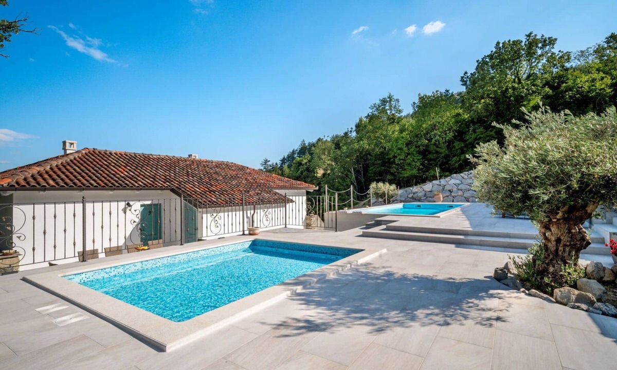 Buzet House | Wonderful villa for 6 guests with A/C, WIFI, private pool, TV and terrace