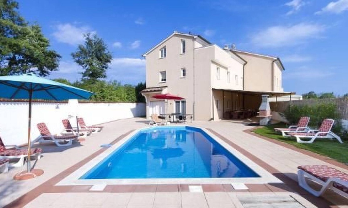 Cere House | Wunderschönes Ferienhaus in Cere mit Privatem Pool by Interhome