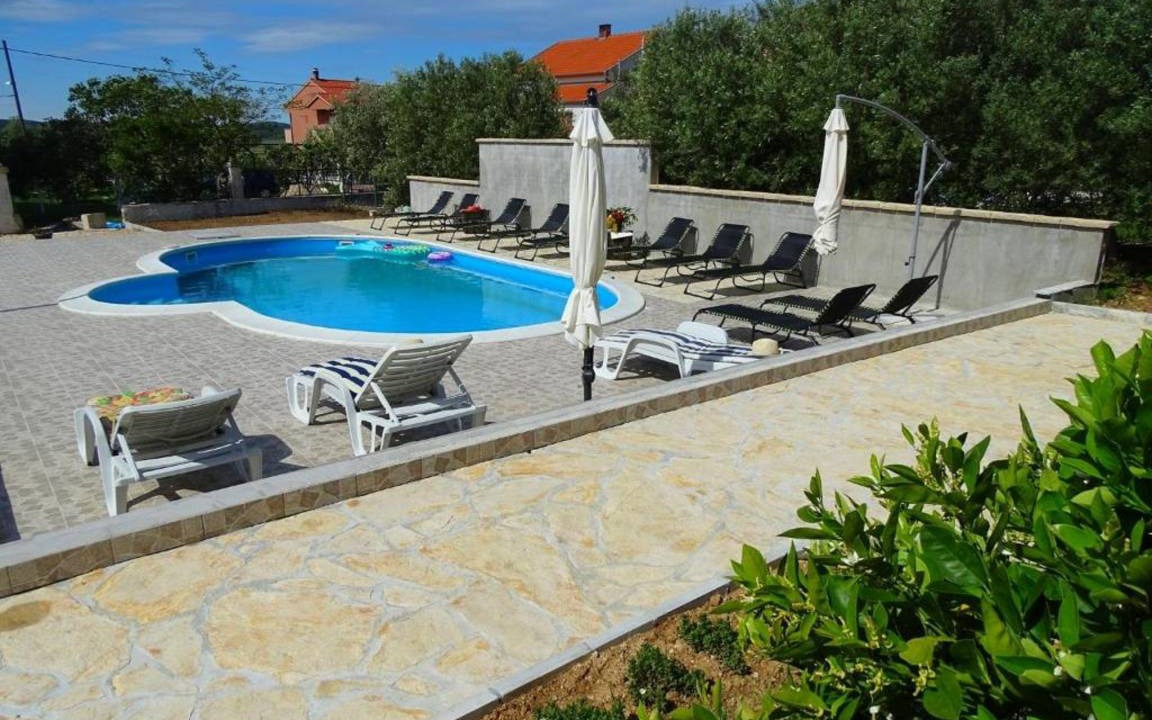 Kakma Villa | XxL Holiday House Ana with pool for 20 people - Ten Bedroom Villa with private pool