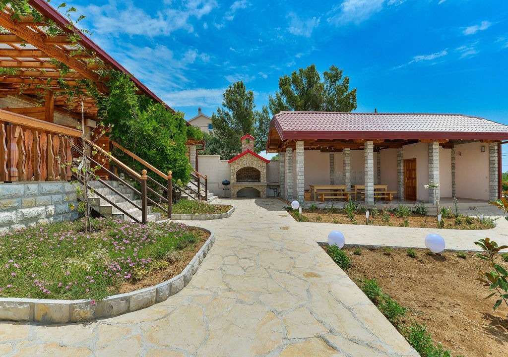 Kakma House | Xxl Holiday House Ana With Pool For 20 People