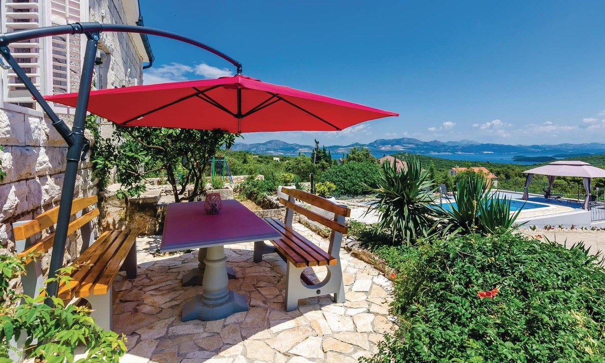 Janjina House | Your vacation can be enjoyed to the fullest in this gorgeous vacation home with pool.