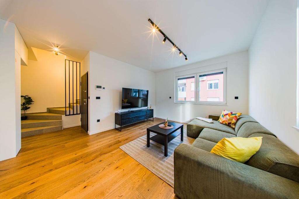 Zagreb Apartment | Zagreb 205 - 3 Bedroom - Parking - Two-level - New - Apartment - Flexible Keybox Entry - Modern - Monthly Rent - WiFi