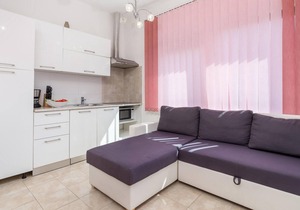 1 bedroom stunning apartment in Vrh in Vrh