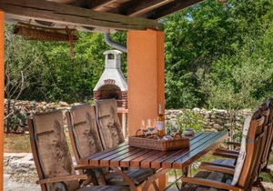 2 bedroom accommodation in Marcana in Filipana