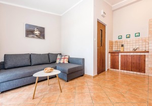 2 bedroom cozy apartment in Grebastica