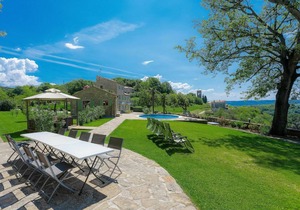 240 m² Villa ∙ 10 bedrooms ∙ 16 guests in Krasica