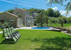 240 m² Villa ∙ 10 bedrooms ∙ 16 guests in Krasica