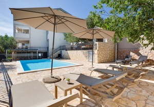 260 m² Accommodation ∙ 7 bedrooms ∙ 16 guests