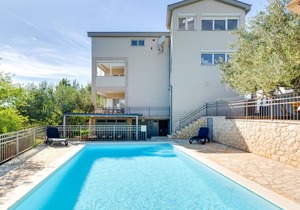 260 m² Accommodation ∙ 7 bedrooms ∙ 16 guests