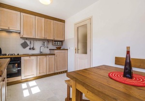 3 bedroom accommodation in Brsec