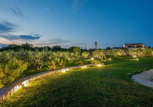 4 Bedroom Cozy Home In Linardici