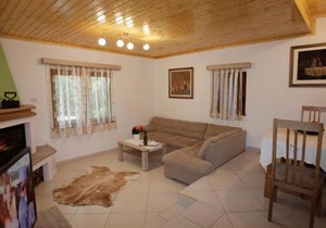 4 Bedroom Gorgeous Home In Breze in Breza