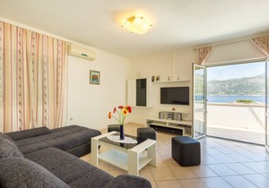 80 m² Apartment ∙ 3 bedrooms ∙ 6 guests in Žrnovo