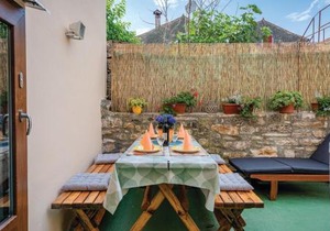Amazing Home In Kruncici With Jacuzzi in Krunčići