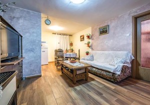 Amazing Home In Kruncici With Jacuzzi in Krunčići