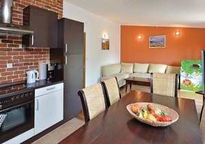Amazing home in Okrug Gornji