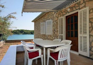 Apartment Apartmani Nataša (77481-A1) - Ugljan