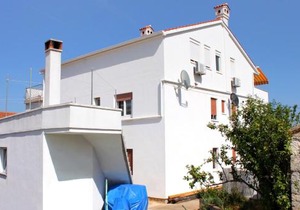 Apartment Bozava 8100a in Božava