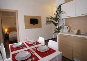 Apartment Petar - 150m from the city center: A3(3+1)-balkon - Vodice, Riviera Sibenik, Croatia