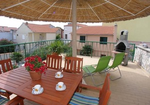 Apartment Petar - 150m from the city center: A3(3+1)-balkon - Vodice, Riviera Sibenik, Croatia