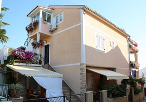 Apartment Zdenka - cosy apartments for 2-3 person: A2A(2+1) - Vodice, Riviera Sibenik, Croatia