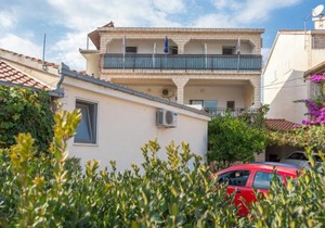 Apartments and rooms with parking space Marina, Trogir - 5953