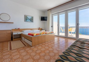 Apartments Laura (66681-A5) - Dramalj (Crikvenica)