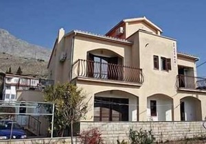 Apartments Mirko, (11151), Duće, Croatia in Due