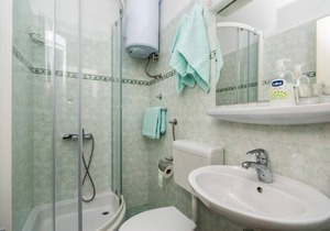 Apartments & Rooms Jokovic-Standard Double Room with Terrace and Partial Sea View in Mlini