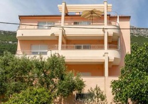 Apartments with parking space Kastel Stari, Kastela - 19740 in Kastel Stari