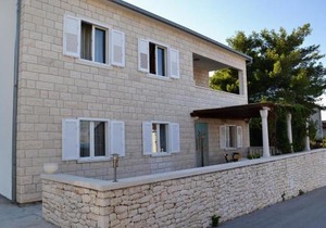 Apartments with parking space Postira, Brac - 2948 in Postira