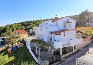 Apartments with parking space Slatine, Ciovo - 2030