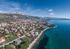 Awesome apartment in Kastel Kambelovac with WiFi in Kastel Kambelovac