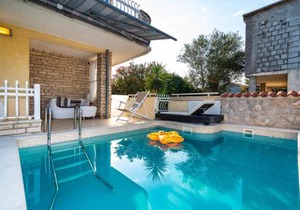Awesome Apartment In Zdrelac With Sauna
