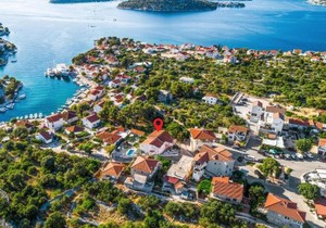 Awesome Home In Razanj