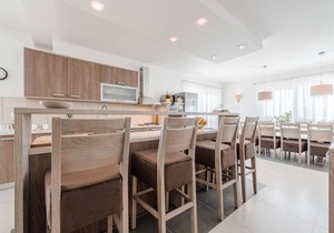 Beautiful home in Debeljak