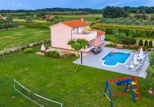 Beautiful Home In Pula in Pula
