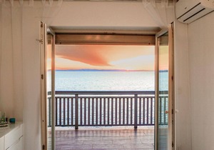 Flat "Sunset oasis by the sea"