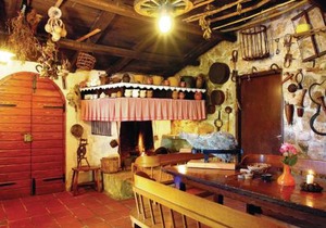 Gorgeous Apartment In Porec-Mugeba With Wifi in Mugeba
