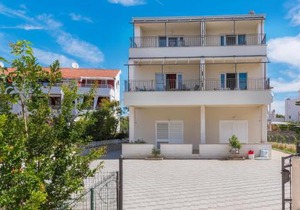 Gorgeous Apartment In Srima With Wifi