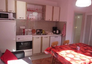 Holiday apartment with air conditioning and washing machine