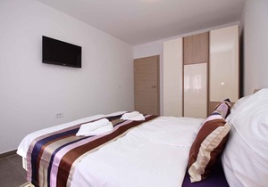 Holiday apartment with air conditioning and Internet