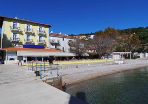 Holiday apartment with sea view