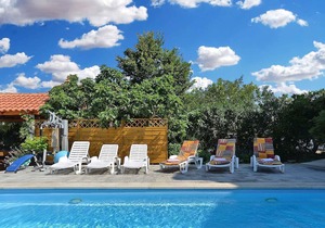 Holiday apartment with Pool and Internet in Fažana